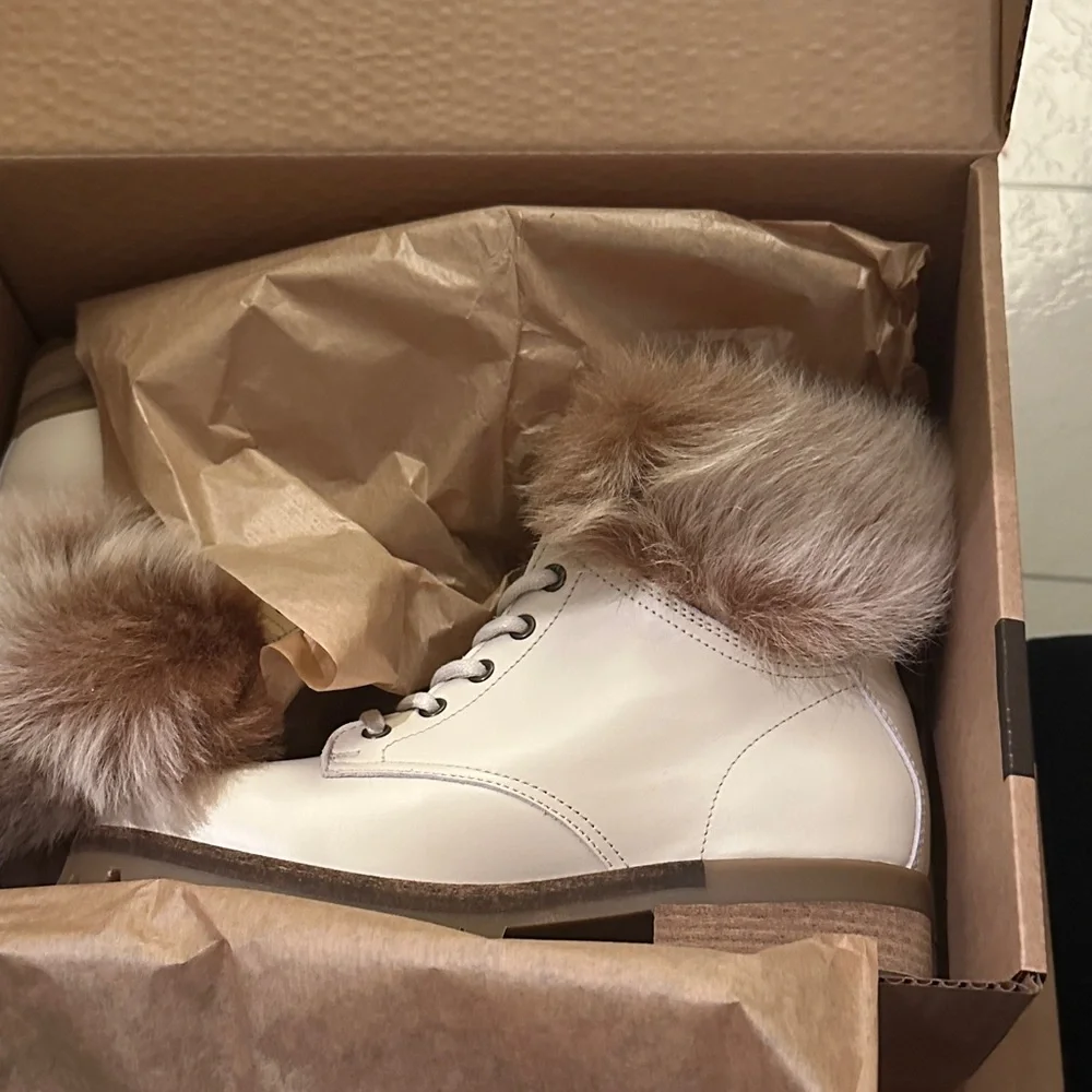 Women's White faux Fur-Trimmed Boots by Overland - Picture 1 of 5
